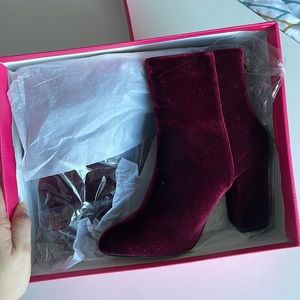 NWB Shoe Dazzle Velvet Booties, Gigi, Bordeaux Size 8